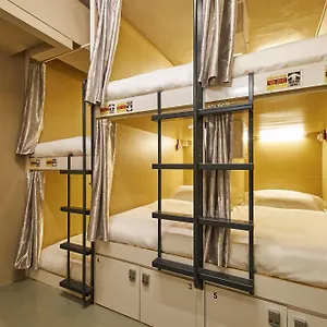 Capsule hotel K2 Central, Singapore